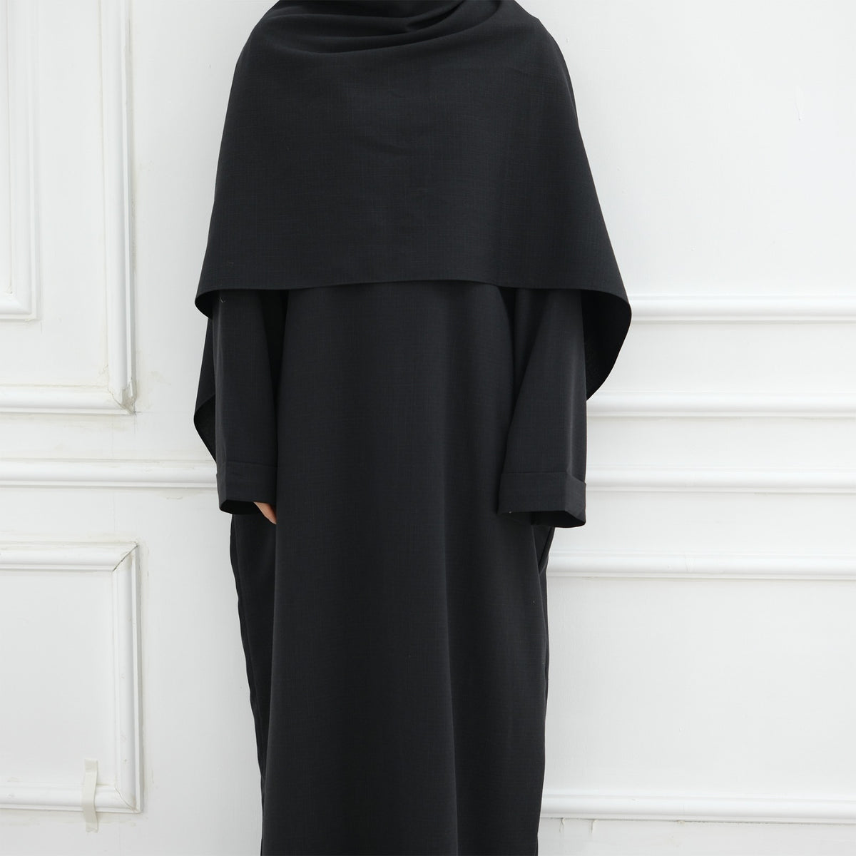 NUUR abaya